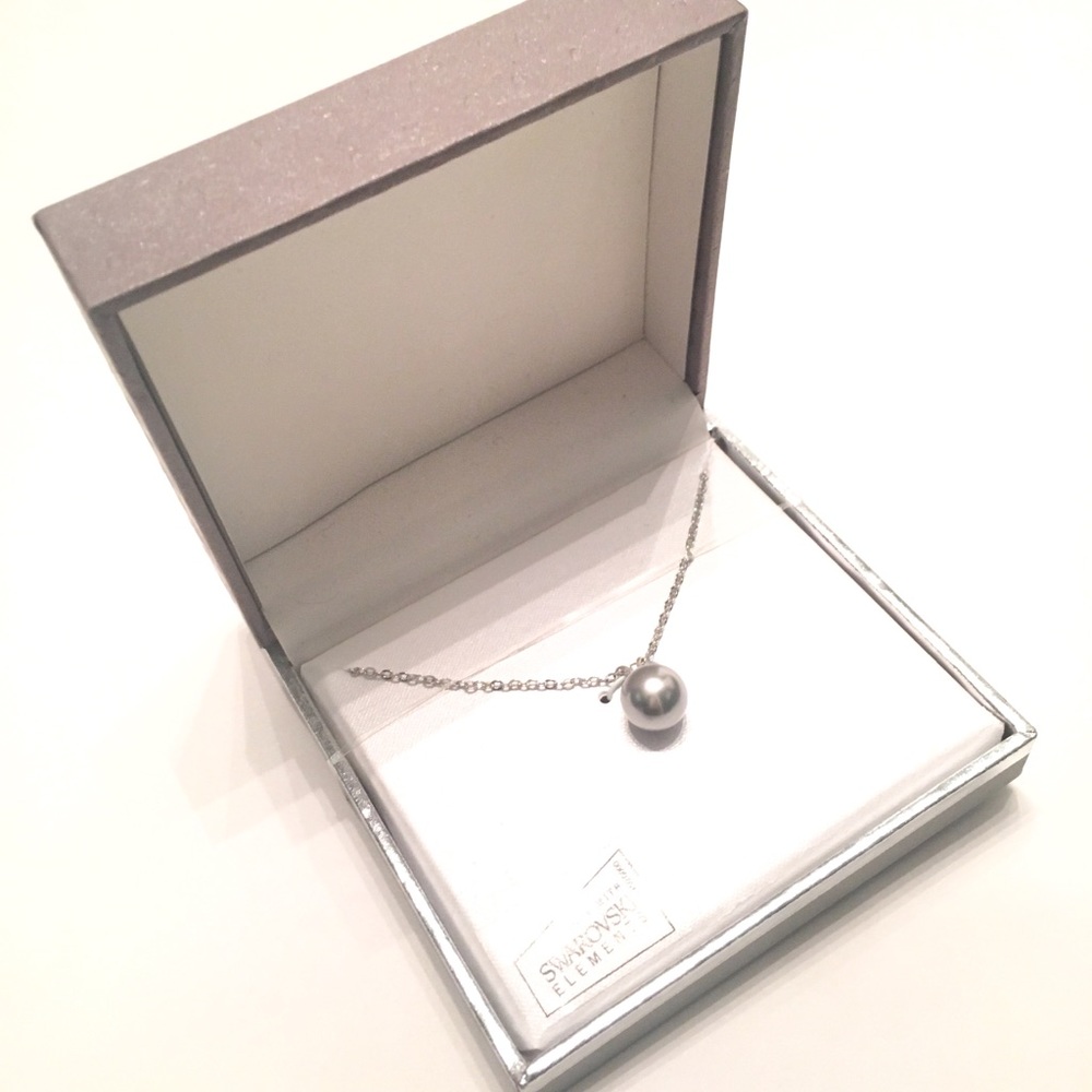 NWT SWAROVSKI Grey Pearl Silver Necklace